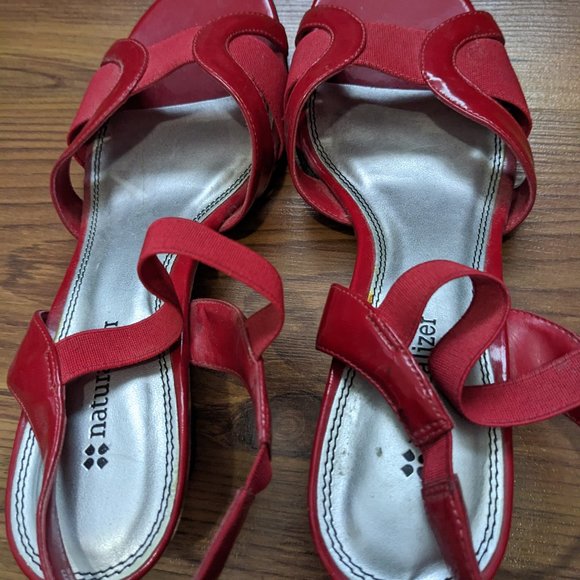 Naturalizer - Red (8.5W) Model: Switch - Picture 2 of 6